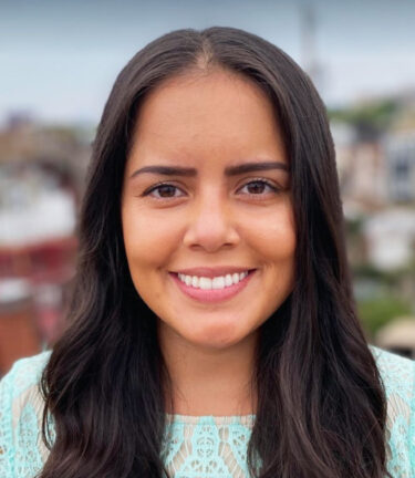 Paula Zaremba Headshot